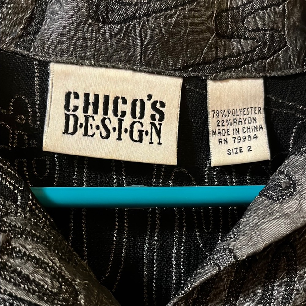 Gray Patterned Button-Up Shirt - image 2